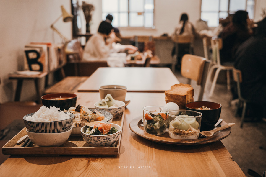 《台北中正》NUKI coffee 有貓咪的復古老宅午後食光、限量供應美味的日式定食與烤麵包拼盤 @我的旅圖中 during my journey