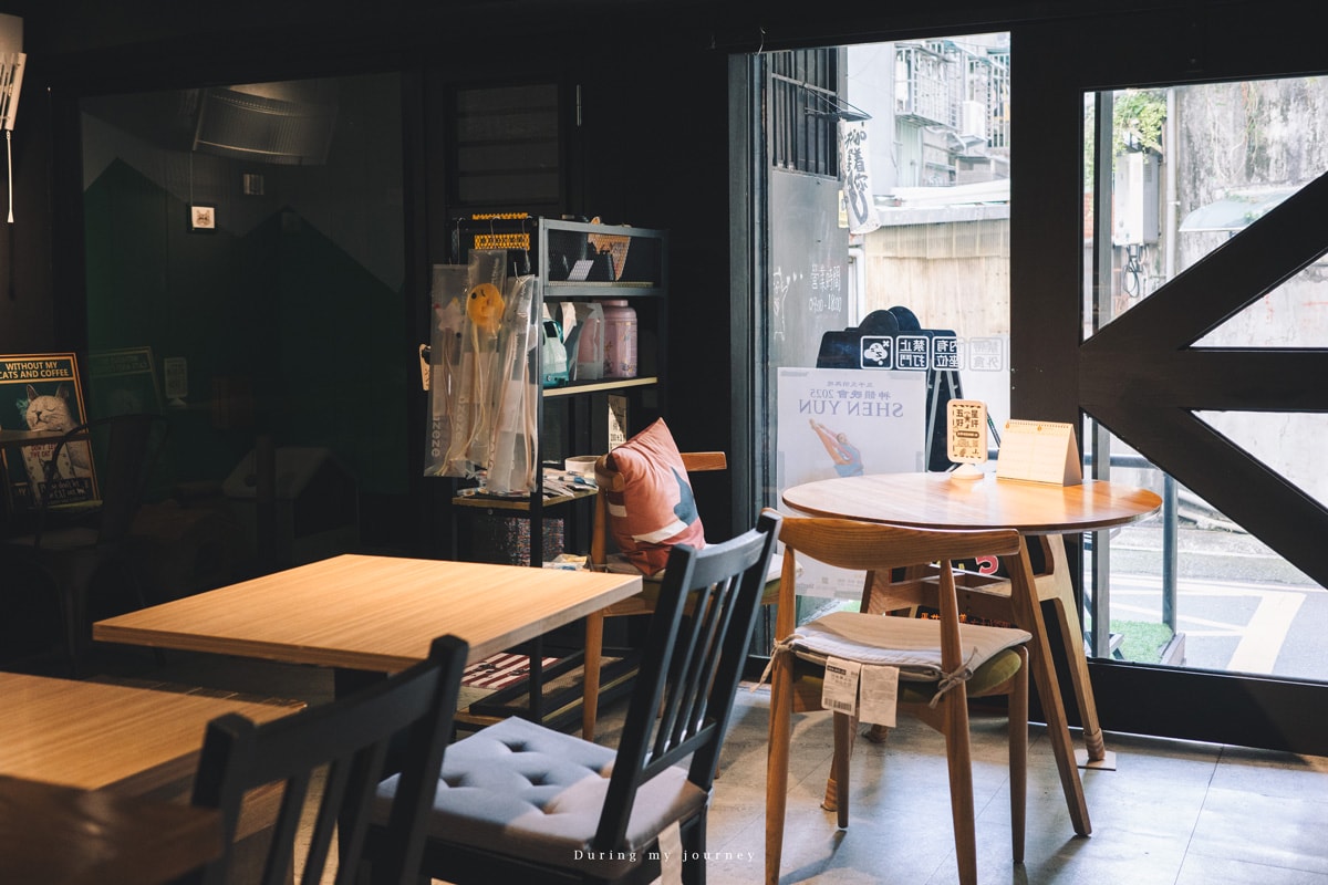 《新北永和》小咖啡 .J. cafe 巷弄裡私藏美味的酪梨早午餐、也是貓咪中途咖啡廳 - 第4張圖 R0009568