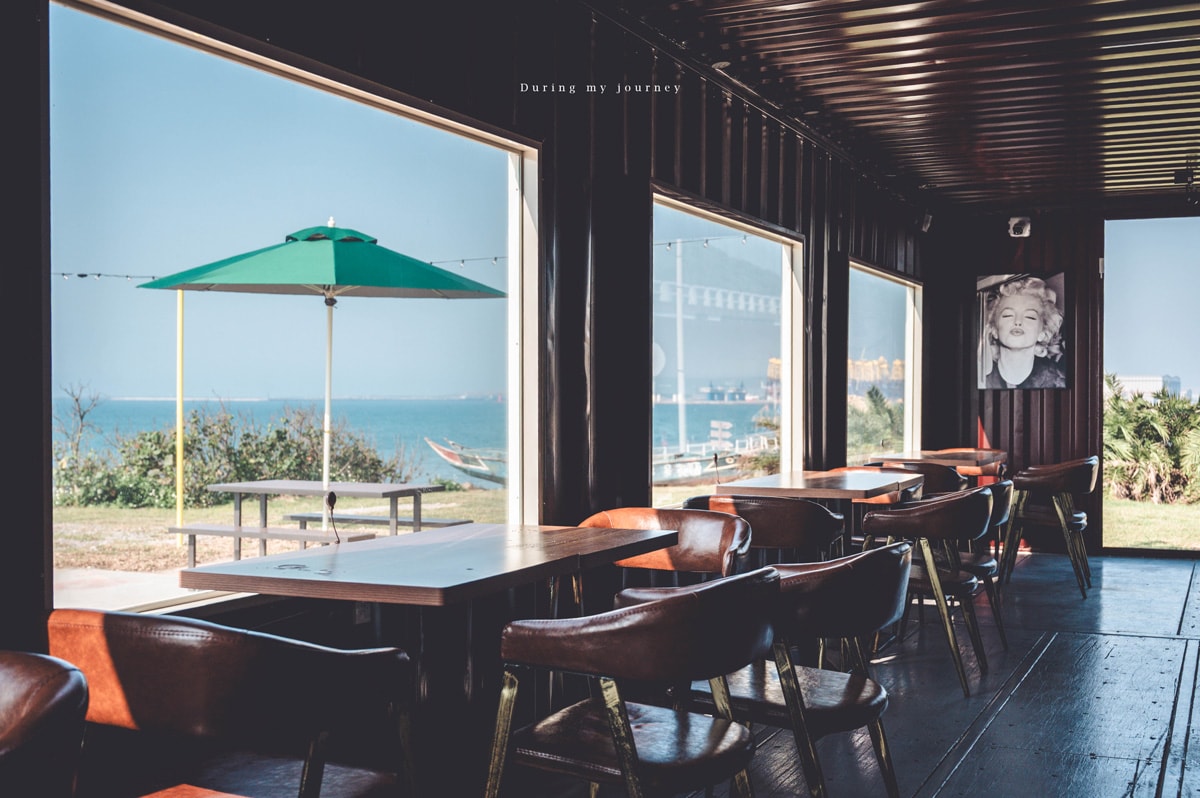 《新北林口》芭NANA CAFE 西濱公路上的黃色貨櫃海景咖啡廳、駛入台61線的一場夏日電影 - 第7張圖 Dsc 2323