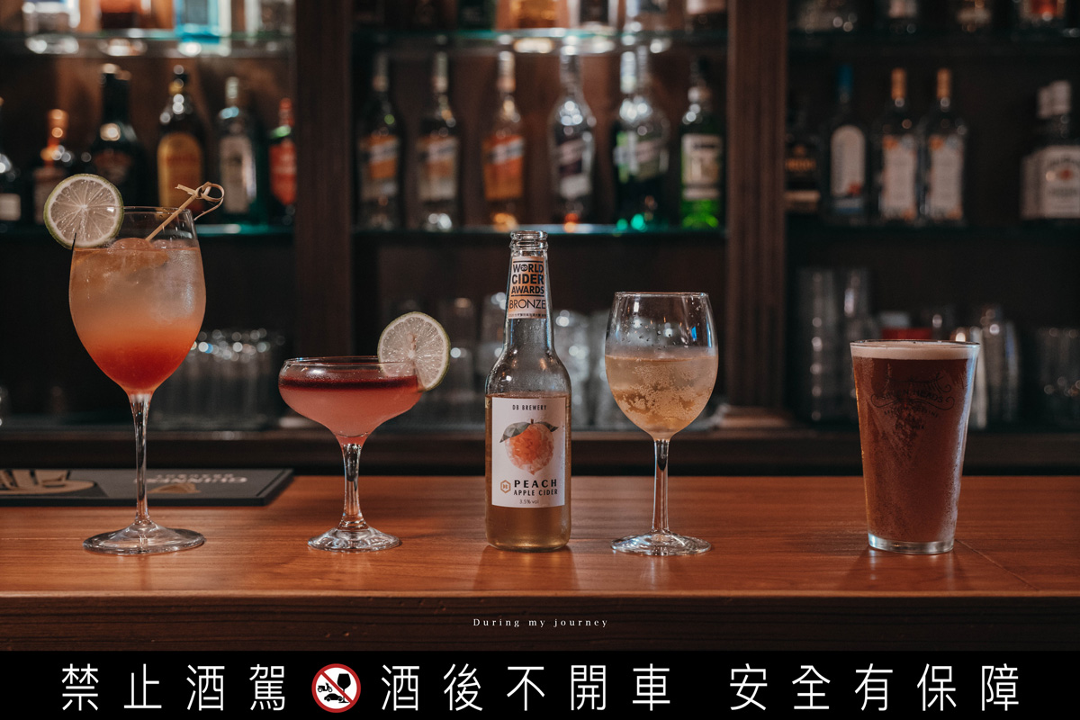 《新北板橋》Lane 72 Bistro 英式餐酒館 藏在城市裡的英倫風復古小酒館、江子翠氛圍感滿分的駐唱酒吧 - 第13張圖 Dsc 5163