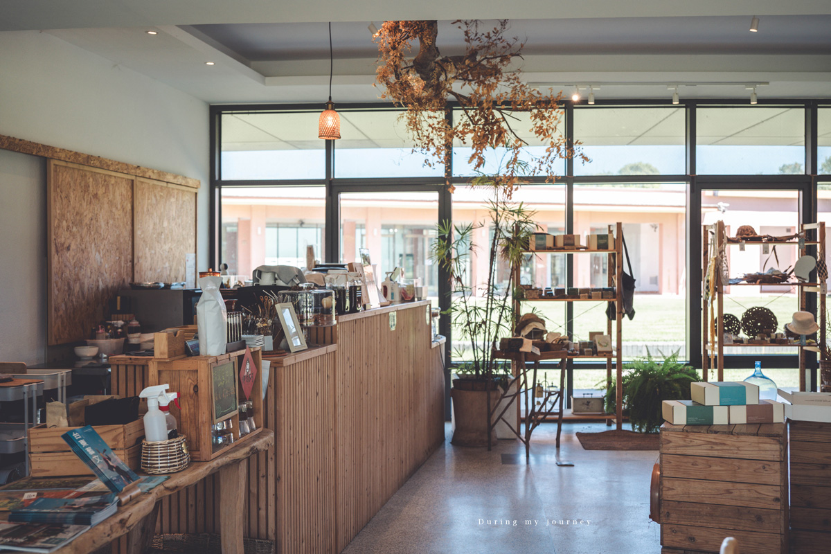 《台東兩天一夜景點行程》2025南迴藝術季 太平洋旁沒有門票和圍牆的美術館、走進台東最自由的地景藝術展 - 第52張圖 Dsc 8940