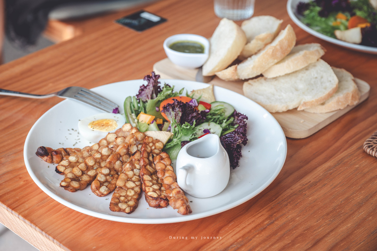 《台東兩天一夜景點行程》2025南迴藝術季 太平洋旁沒有門票和圍牆的美術館、走進台東最自由的地景藝術展 - 第56張圖 Dsc 9043