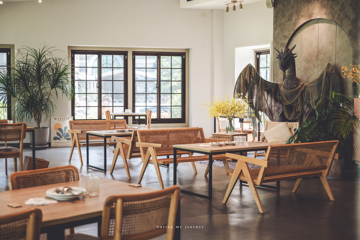 《桃園龍潭》The畔 cafe&dining 坐擁大片綠意的湖畔景觀餐廳、在宛如歐洲莊園的白色洋房用餐 - 第11張圖 Dsc 9162