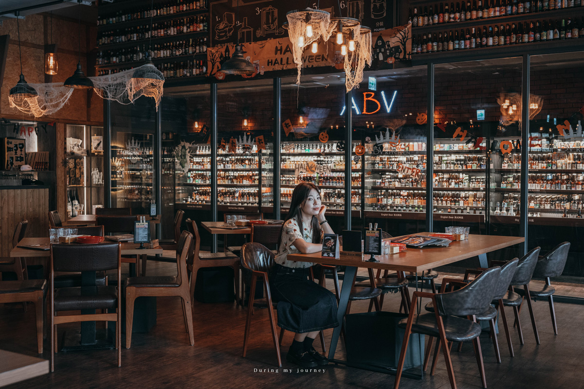《台中西區》ABV Bar & Kitchen 地中海餐酒館 打造700款精釀啤酒長廊、勤美旁不限時異國風餐廳 - 第7張圖 Dsc 9901