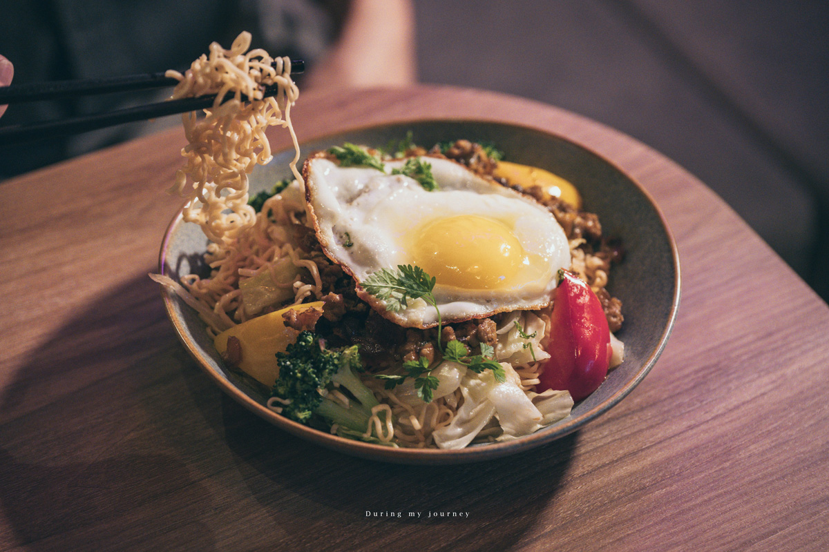 《台北萬華》RayDarts.Taipei bar 西門町美式特色飛鏢酒吧/餐酒館、世界地圖調酒帶你環遊世界