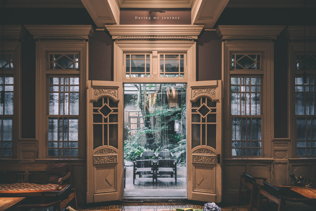 《台北大同》AKA café 大稻埕百年歲月裡的秘境老宅咖啡廳、走進舊時光的靜謐角落